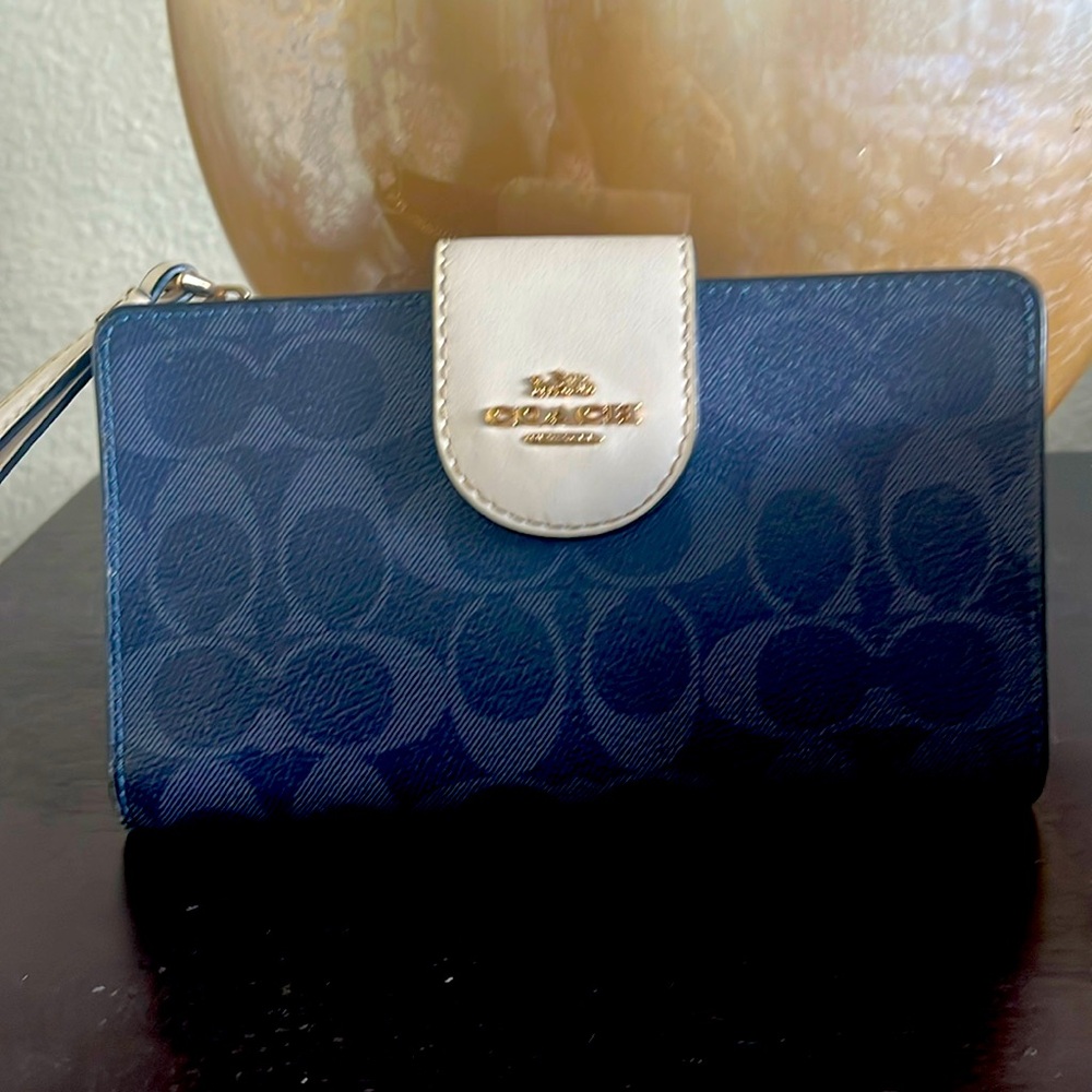 Coach Tech Phone Wallet in Colorblock Signature Canvas Gold/Denim Multi
